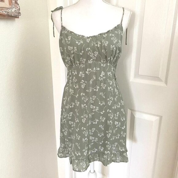 Abercrombie & Fitch Dresses & Skirts - Abercrombie & Fitch Sage Green Floral Shoulder Tie Mini Dress Pockets Size Med